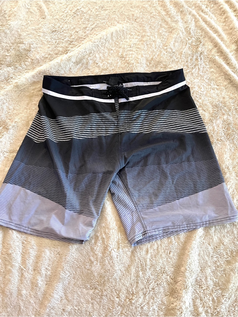 BURNSIDE Men's Gray & Black Striped Sim Shorts Size 38